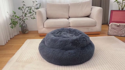 Close-up of anti-slip and waterproof bottom of calming round pet bed, ensuring durability and stability.